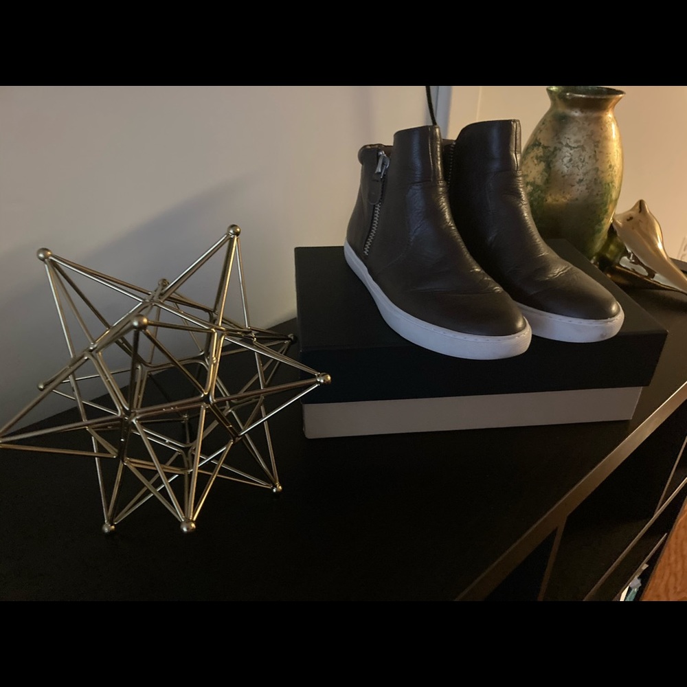 Leather Sneakers by Kenneth Cole